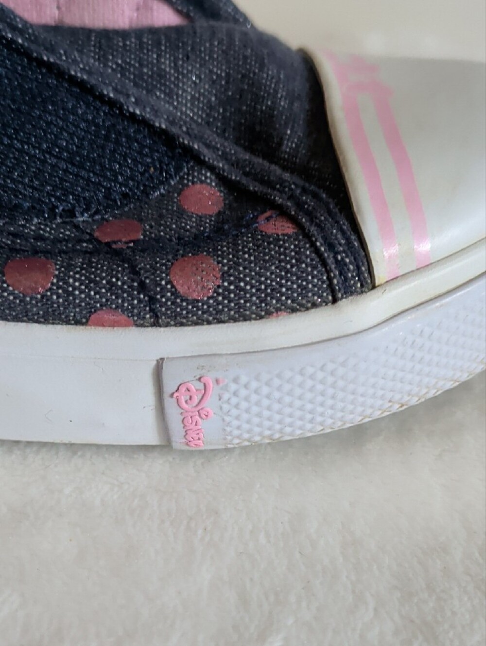 Disney Minnie Mouse Navy & Pink Polka Dot Kids Sneakers - Picture 5 of 11